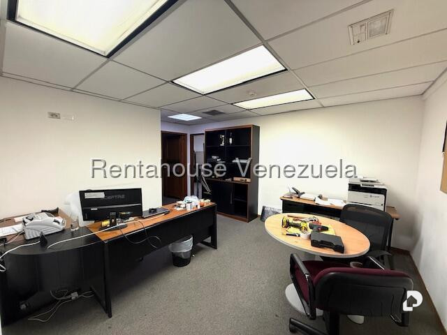 Oficina en Los Cortijos de Lourdes, Caracas