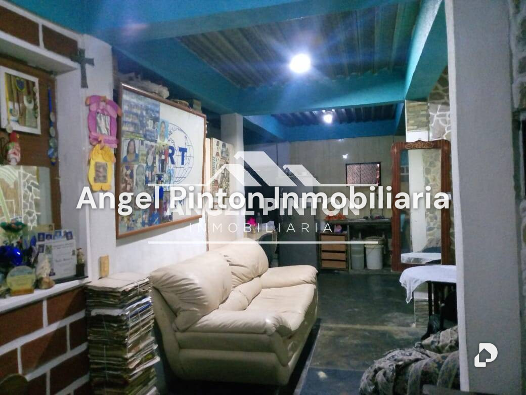 Casa en Avenida Principal de Quebrada Seca, Guarenas – 1
