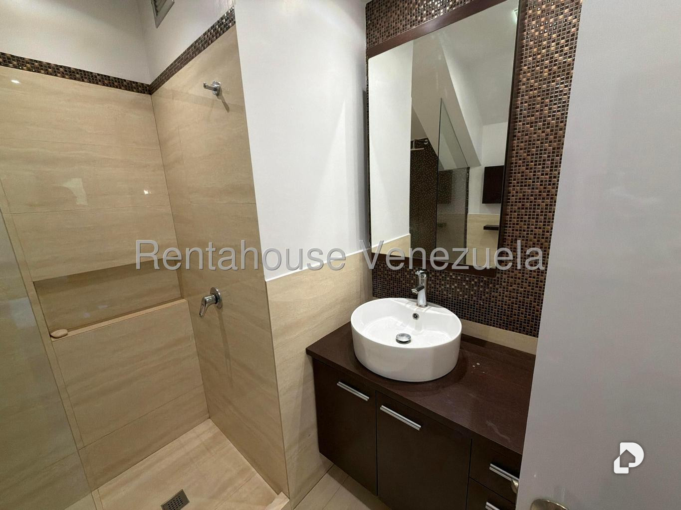 Apartamento en La Alameda, Caracas – 28