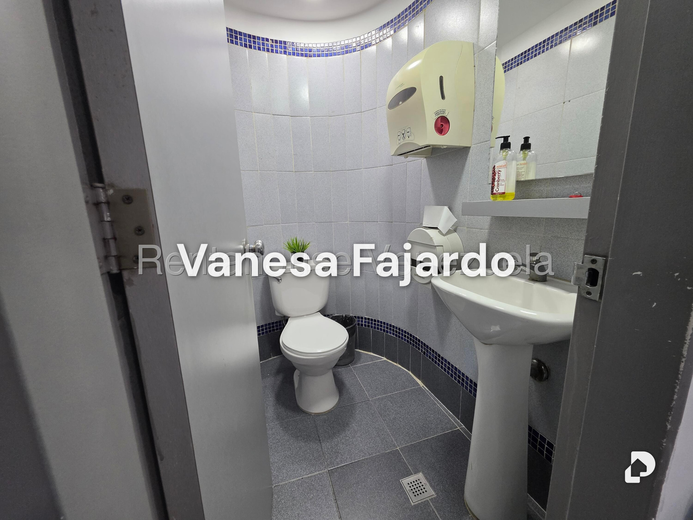 Office in El Rosal, Caracas – 29