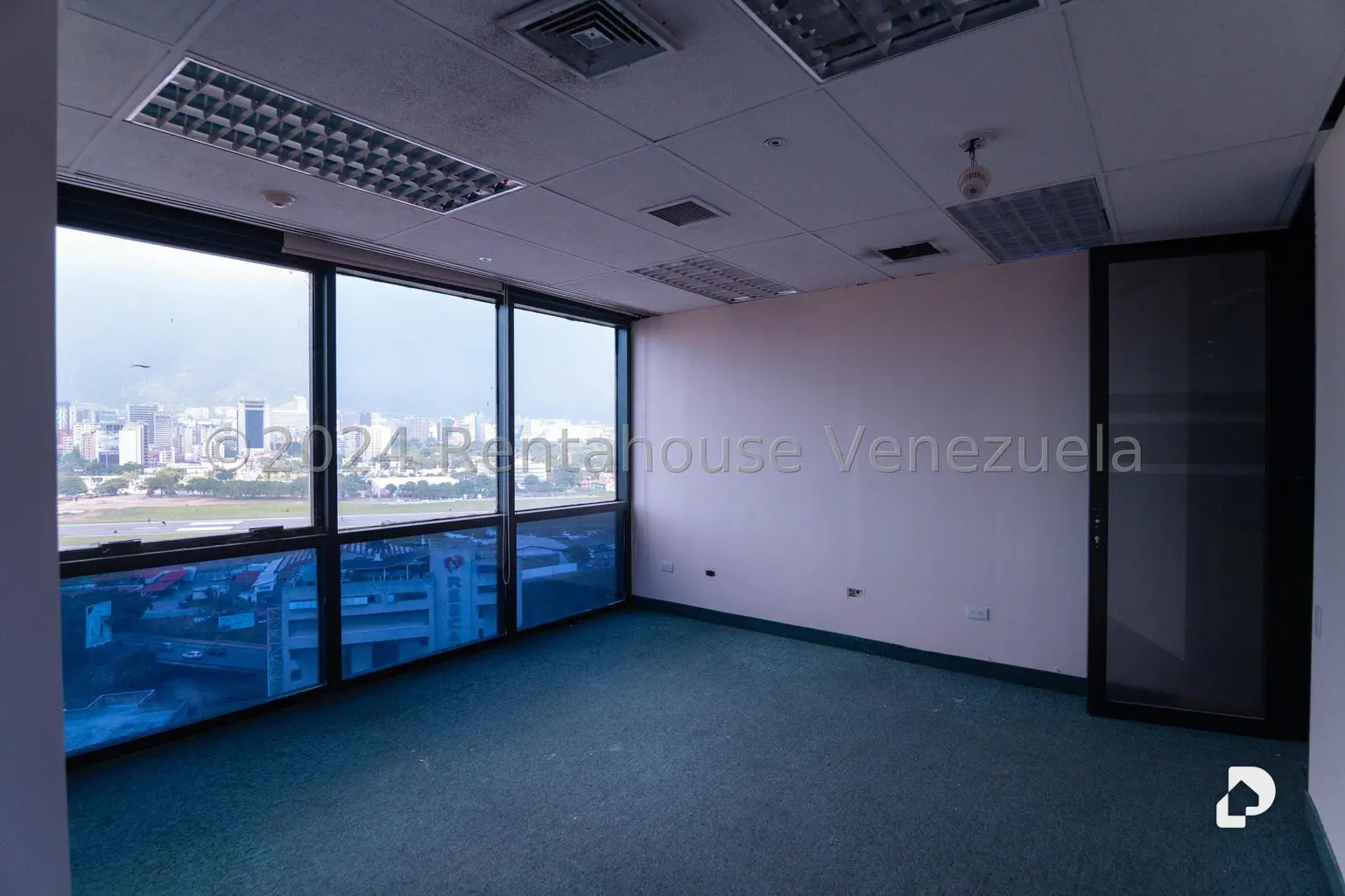Oficina en Chuao, Caracas