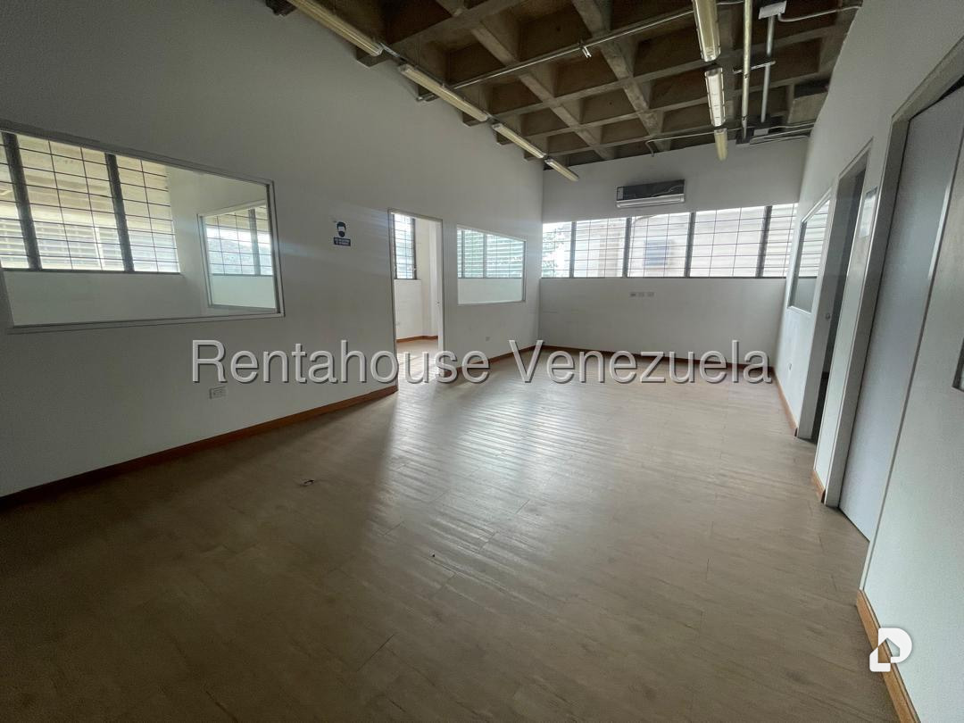 Oficina en El Valle, Caracas – 13