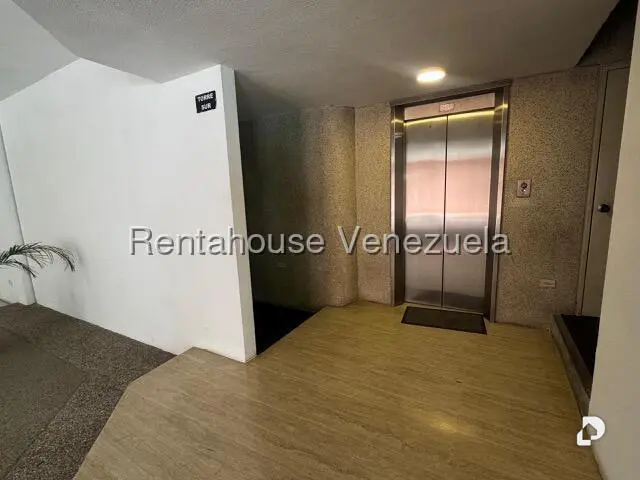 Penthouse en Los Naranjos de las Mercedes, Caracas