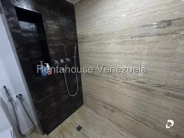 Penthouse en Los Naranjos de las Mercedes, Caracas