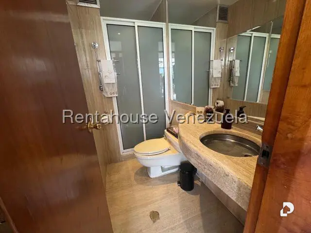Penthouse en Los Naranjos de las Mercedes, Caracas