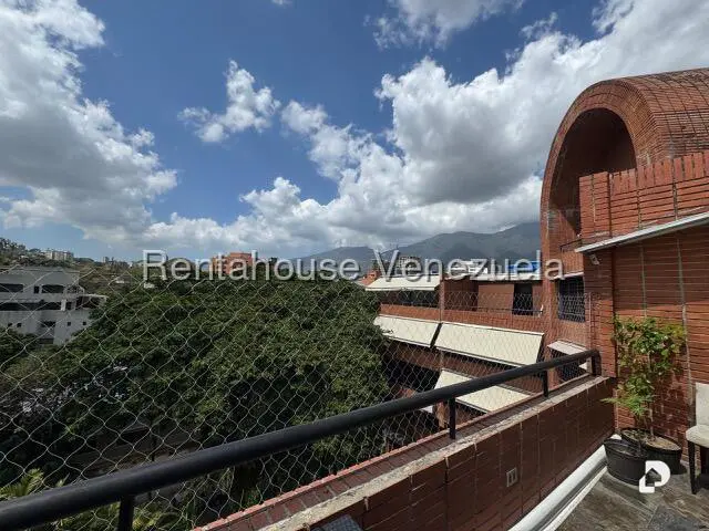 Penthouse en Los Naranjos de las Mercedes, Caracas