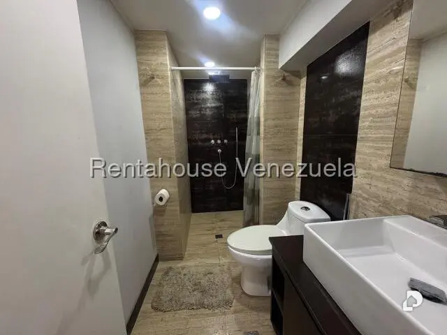 Penthouse en Los Naranjos de las Mercedes, Caracas