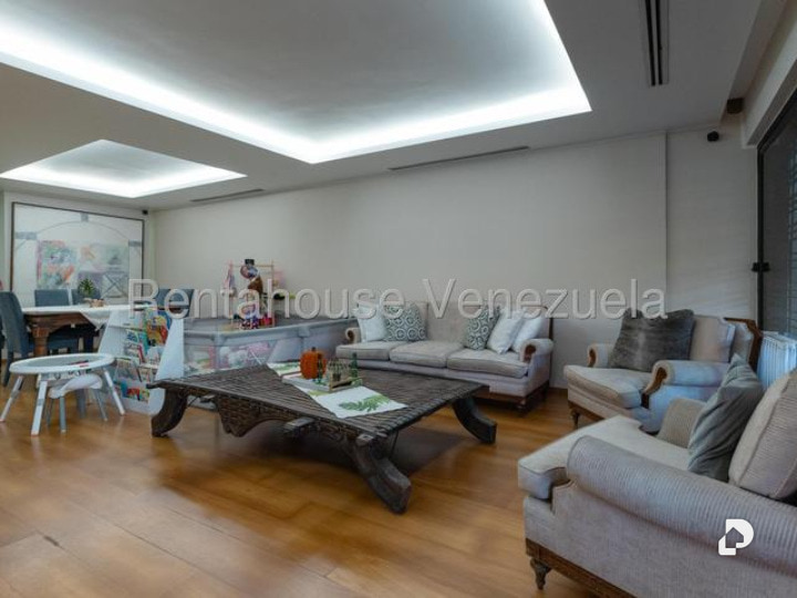 Apartment in La Tahona, Caracas – 4