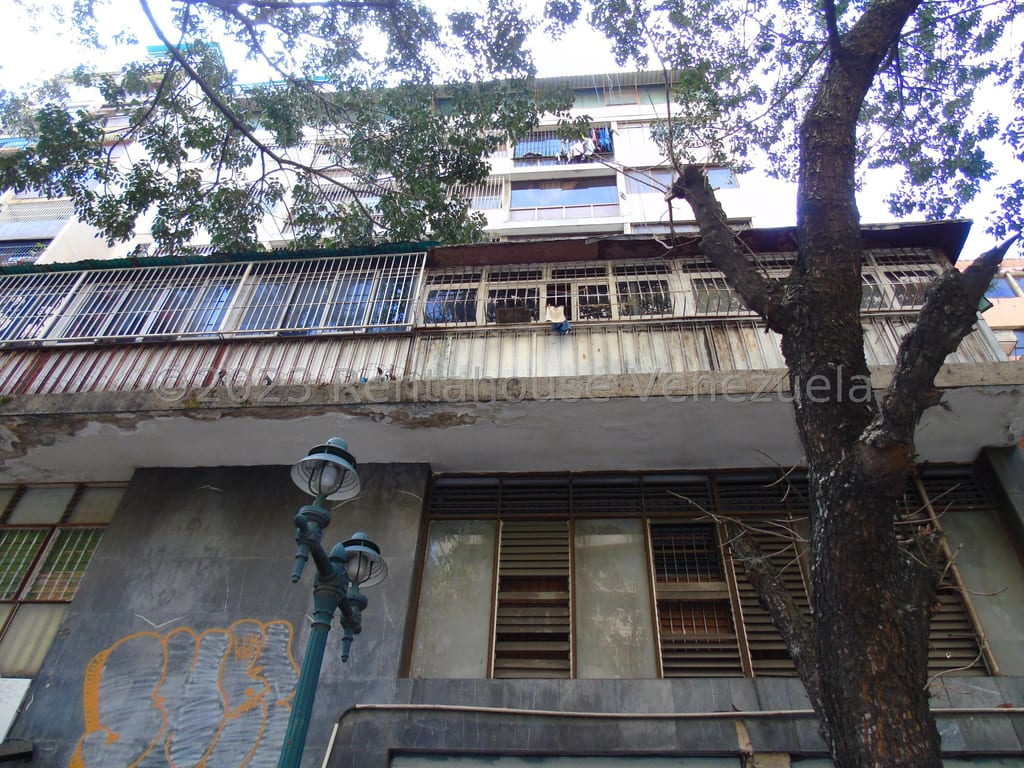 Local comercial en La Candelaria, Caracas - 1