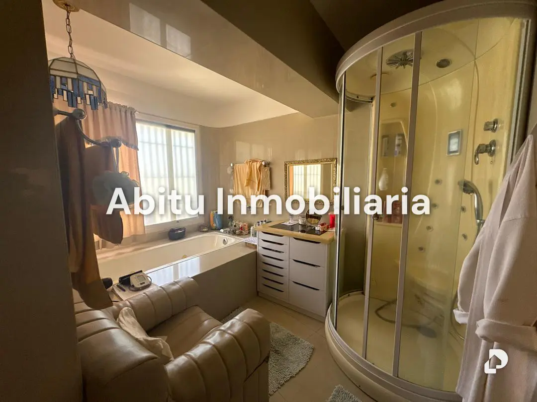 House in Cerro Verde, Caracas – 35