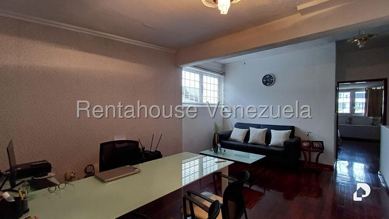 Casa en Prados del Este, Caracas – 19