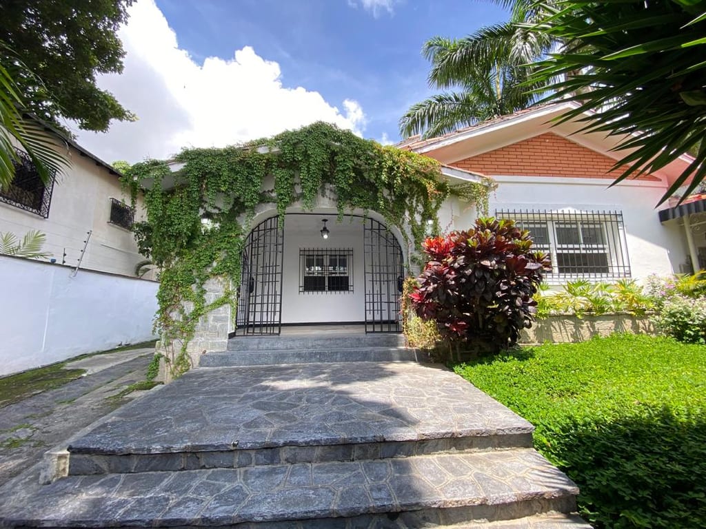 Casa en Altamira, Caracas - 1