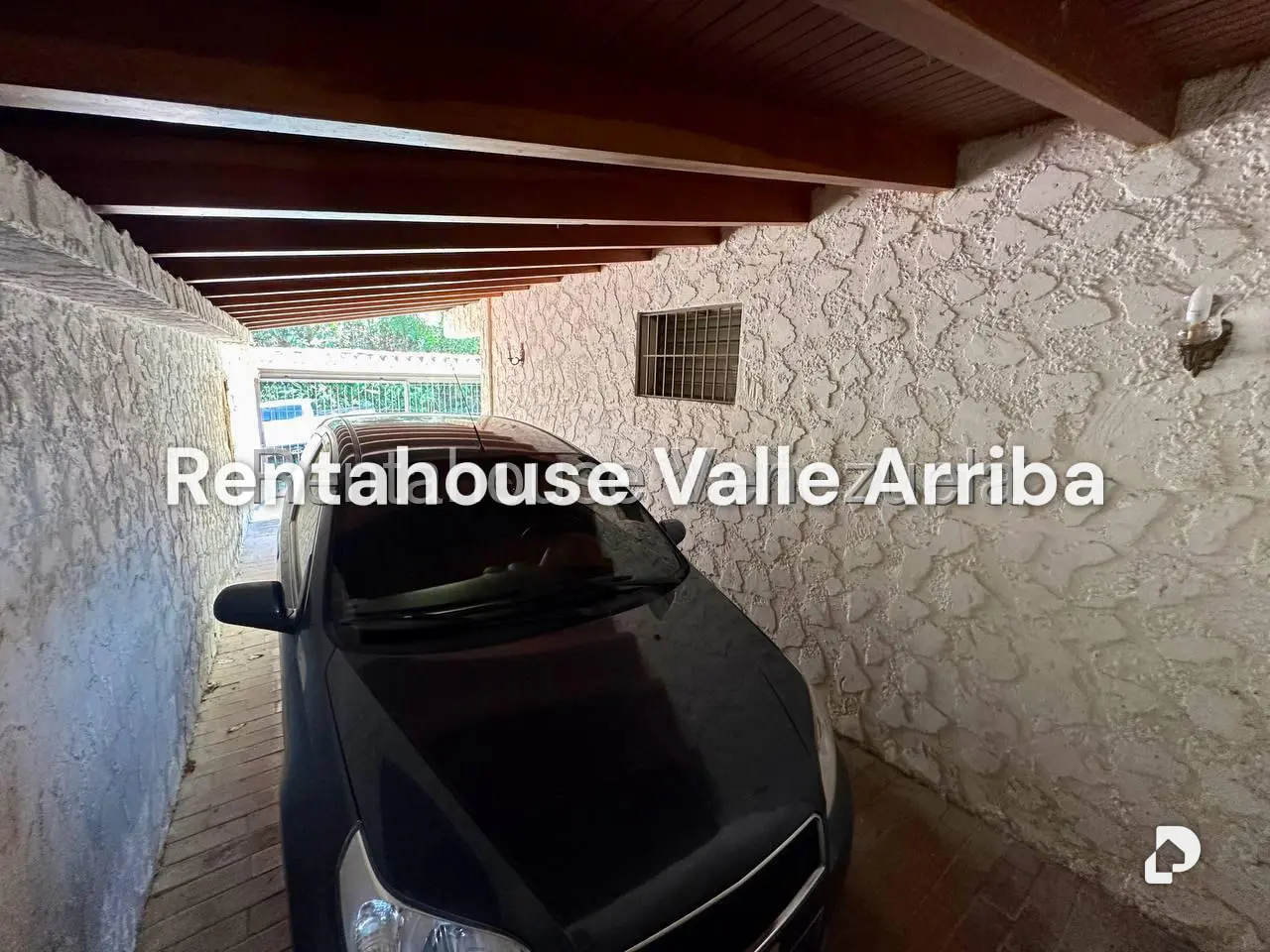 House in La Boyera, Caracas – 23