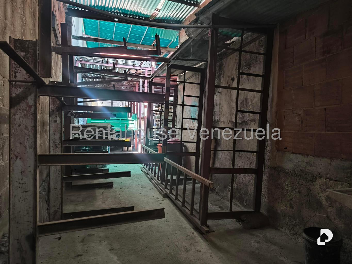 Local comercial en Chapellín, Caracas – 8