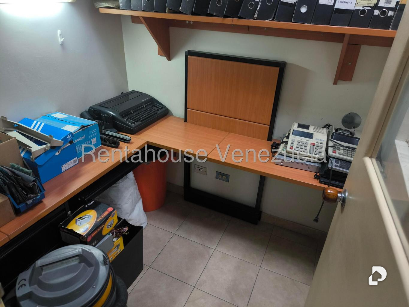 Local comercial en Chapellín, Caracas – 10