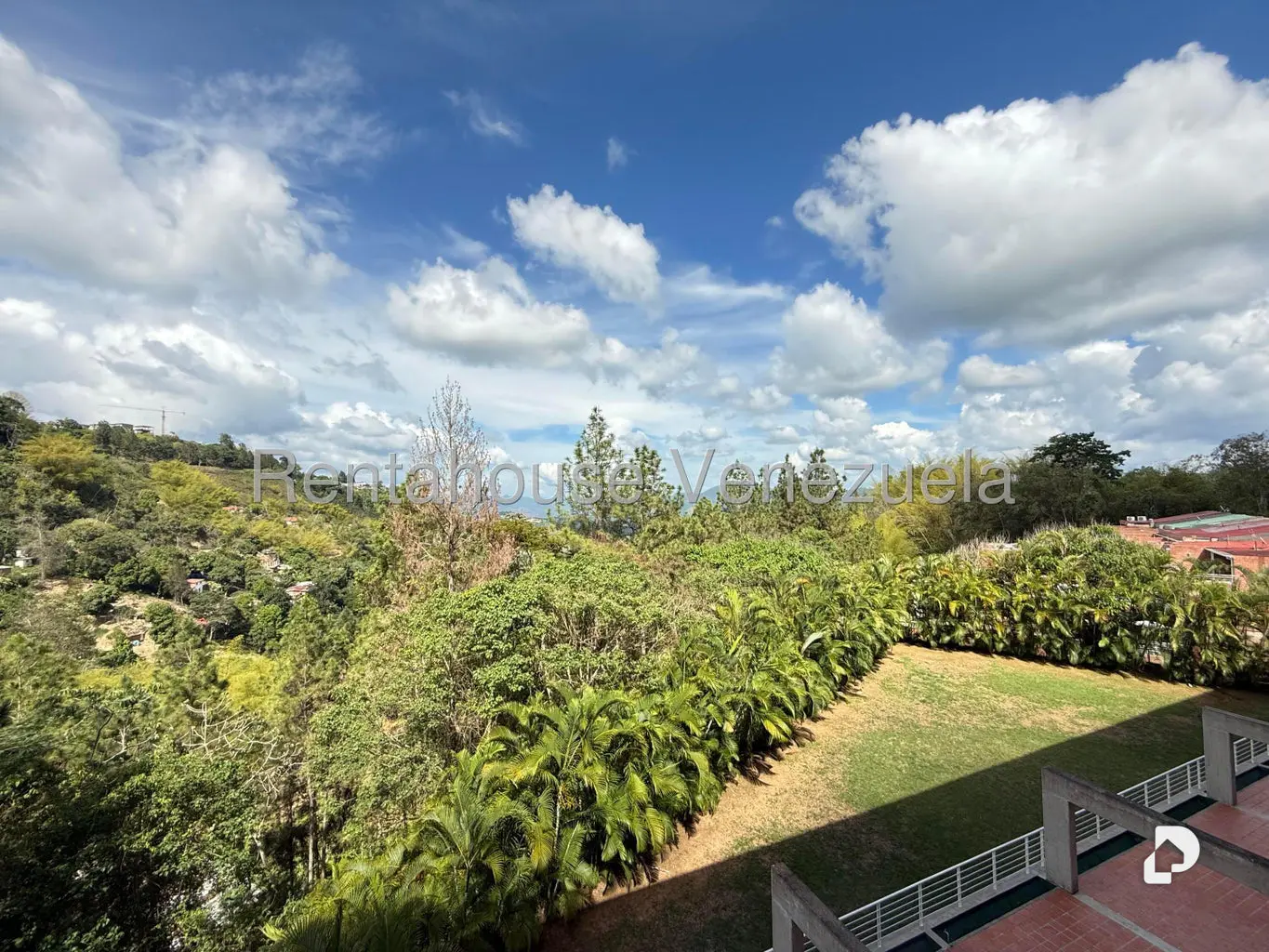 Apartamento en Lomas de La Lagunita, Caracas – 21