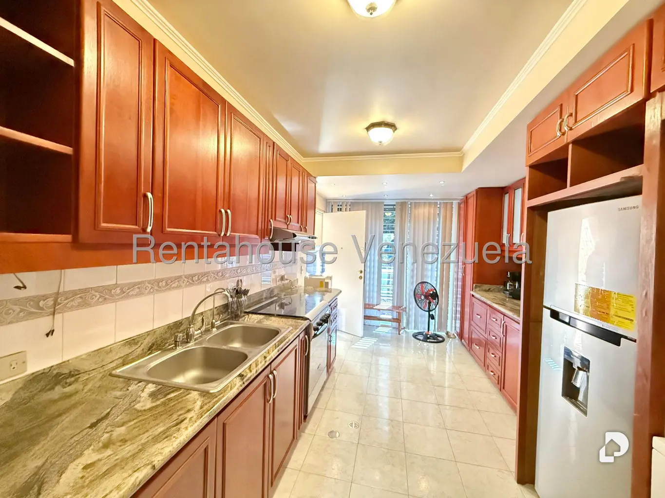 Apartamento en Lomas de La Lagunita, Caracas – 24
