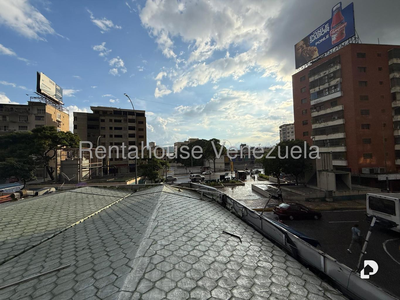 Local comercial en Los Dos Caminos, Caracas – 9
