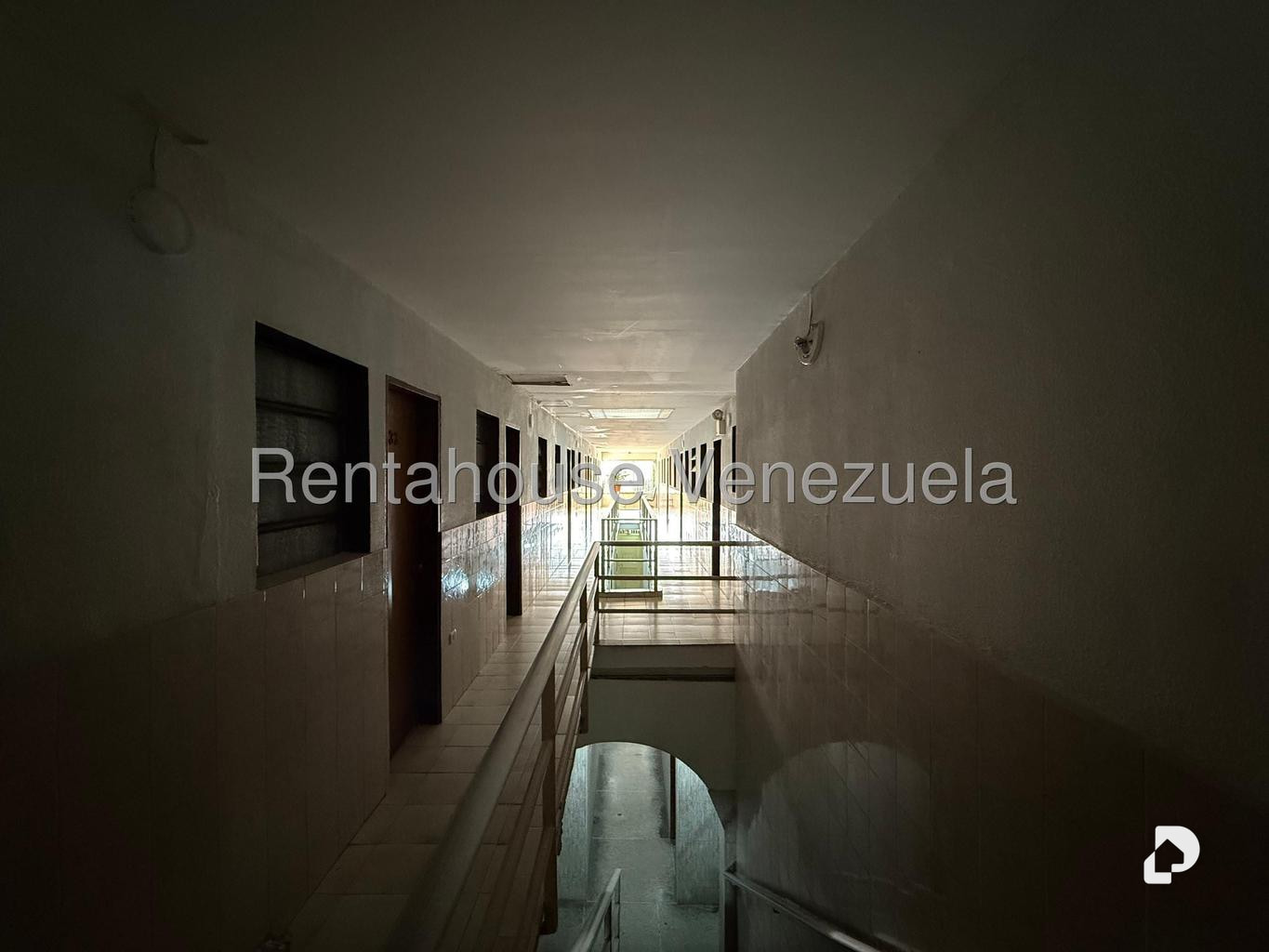Local comercial en Los Dos Caminos, Caracas – 4