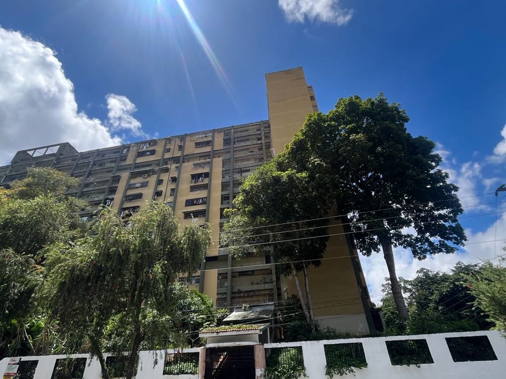 Apartamento en Caricuao, Caracas - 1