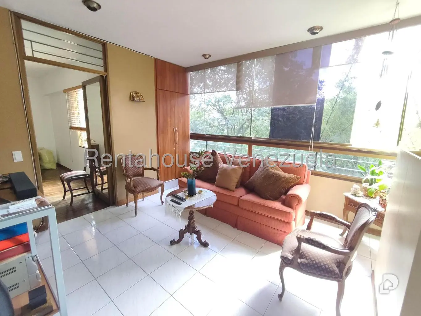 Apartamento en Las Mesetas de Santa Rosa de Lima, Caracas – 26