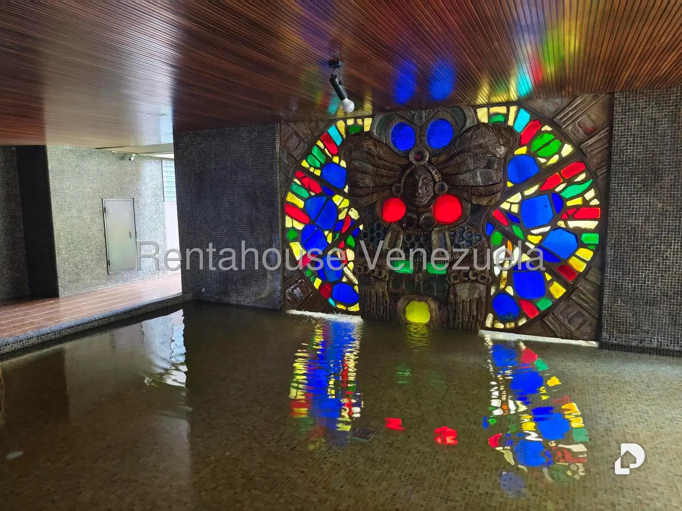 Apartamento en Las Mesetas de Santa Rosa de Lima, Caracas – 4
