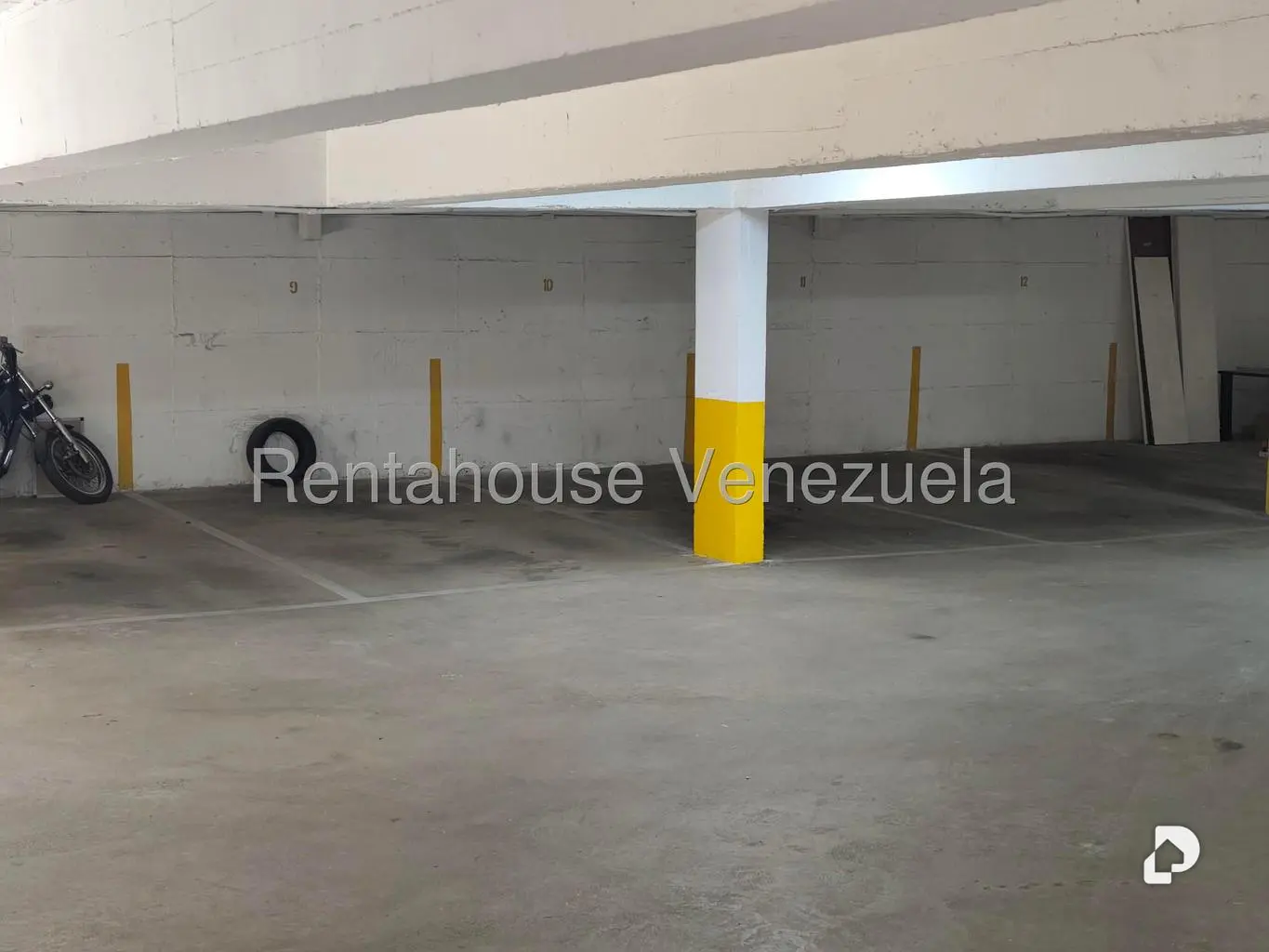 Apartamento en Las Mesetas de Santa Rosa de Lima, Caracas – 29