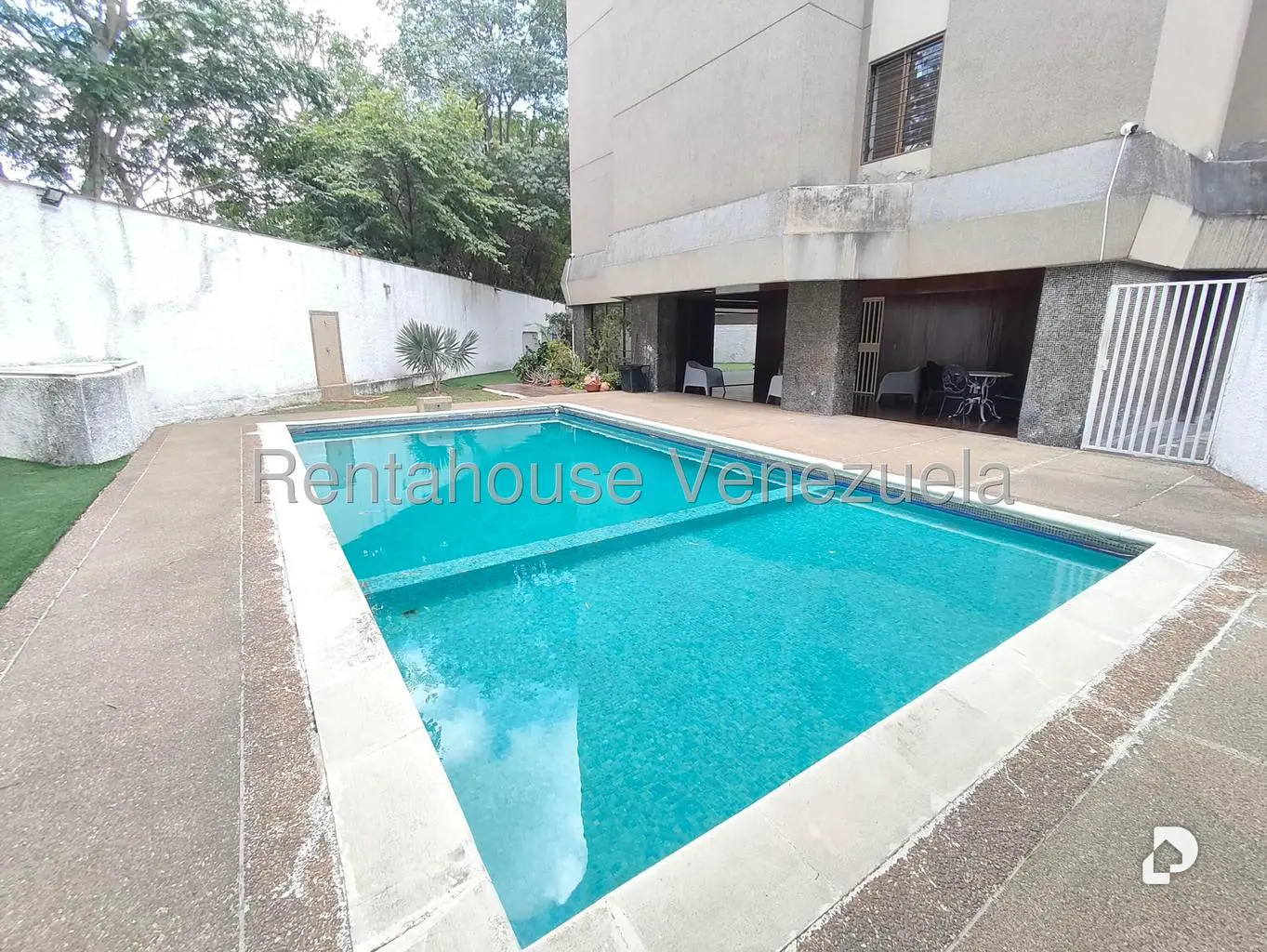 Apartamento en Las Mesetas de Santa Rosa de Lima, Caracas – 18