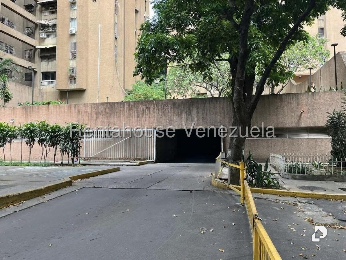 Apartamento en El Paraíso, Caracas – 32