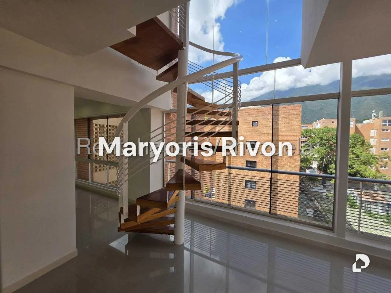 Penthouse en Campo Alegre, Caracas – 24