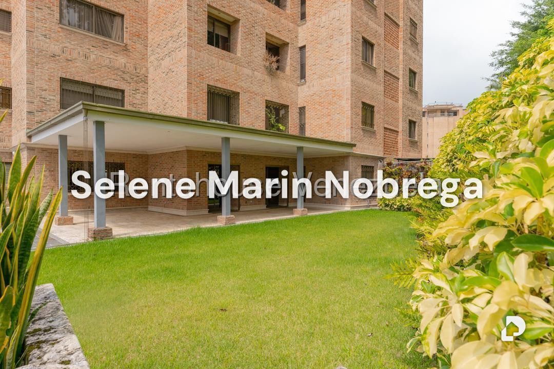 Apartamento en Los Naranjos (del Cafetal), Caracas – 21