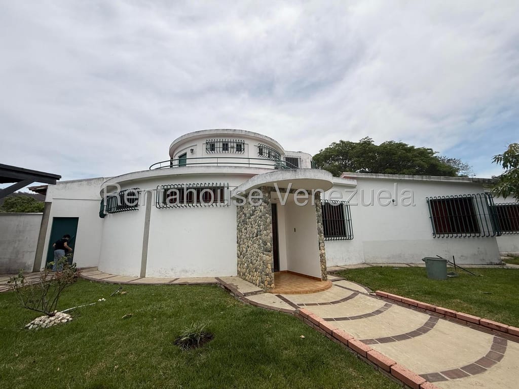 Casa en Guataparo Country Club, Valencia - 1