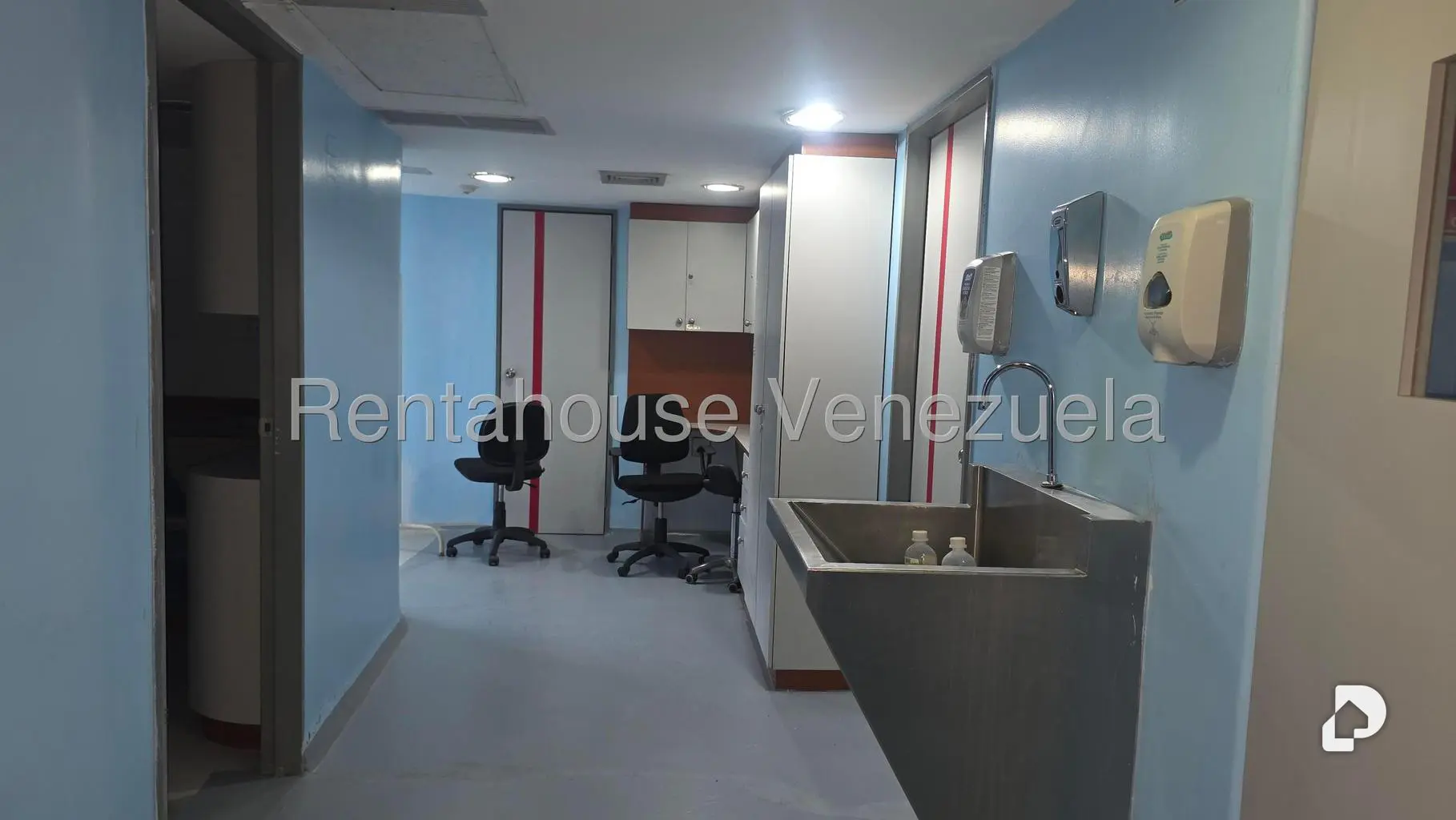 Local comercial en Parroquia Catedral, Caracas – 18