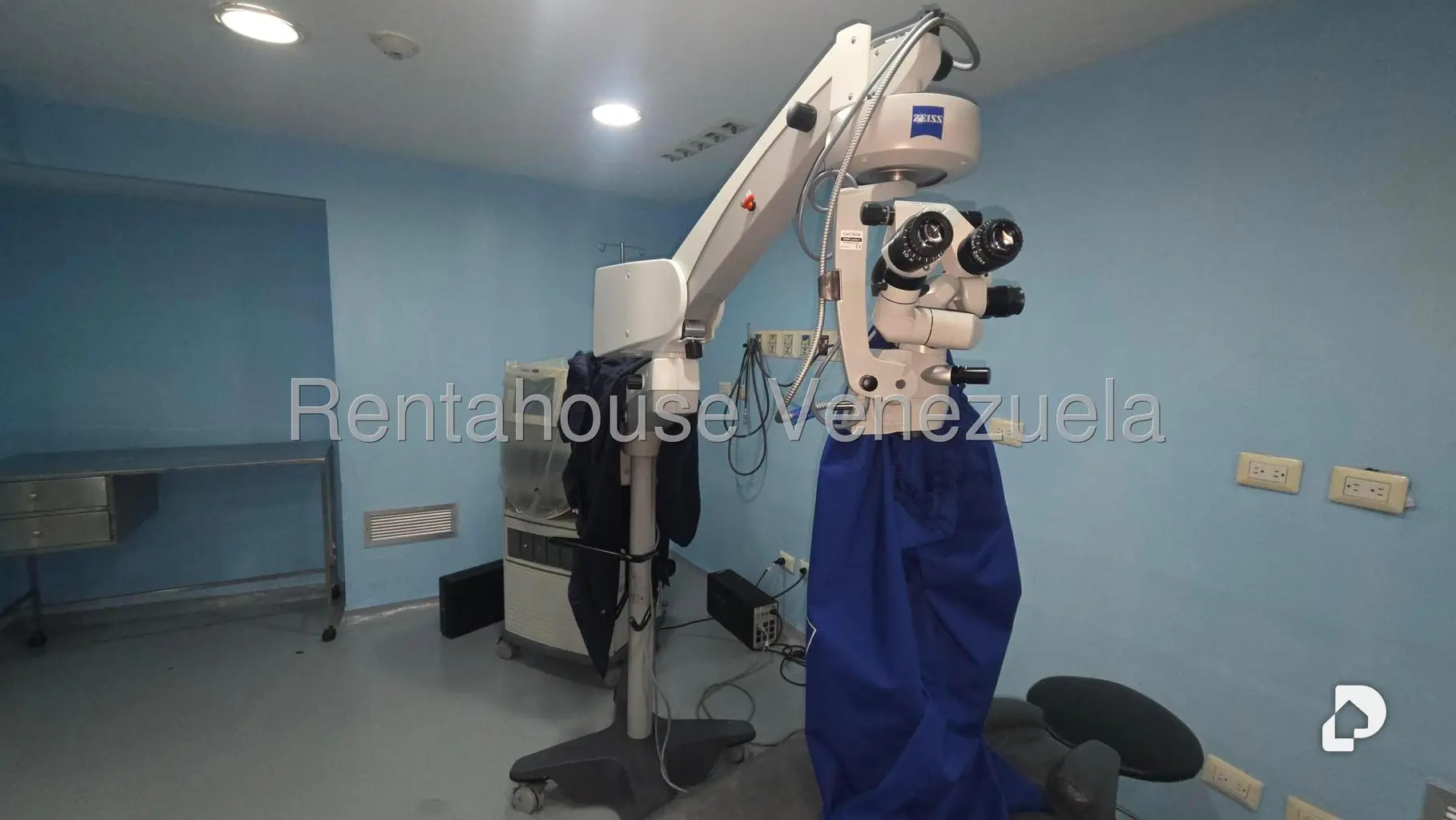 Local comercial en Parroquia Catedral, Caracas – 30