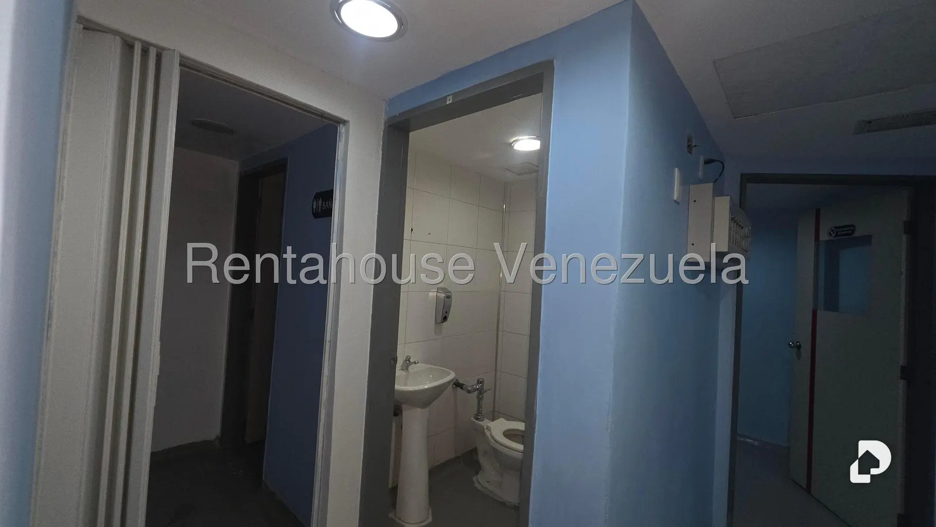 Local comercial en Parroquia Catedral, Caracas – 11