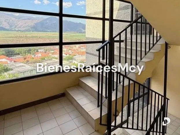 Apartamento en Urbanizacion San Jacinto, Maracay – 11