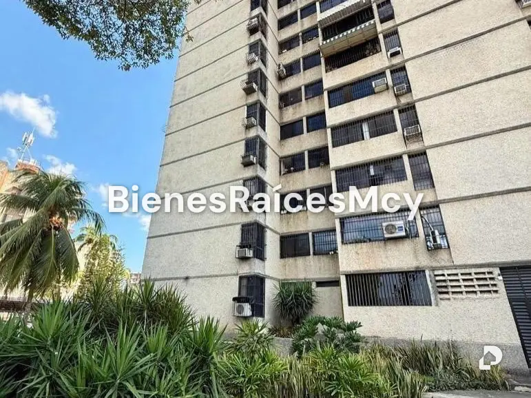 Apartamento en Urbanizacion San Jacinto, Maracay – 2