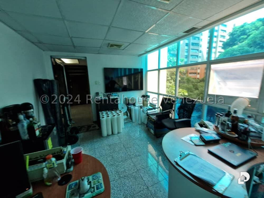 Edificio en Los Dos Caminos, Caracas – 10