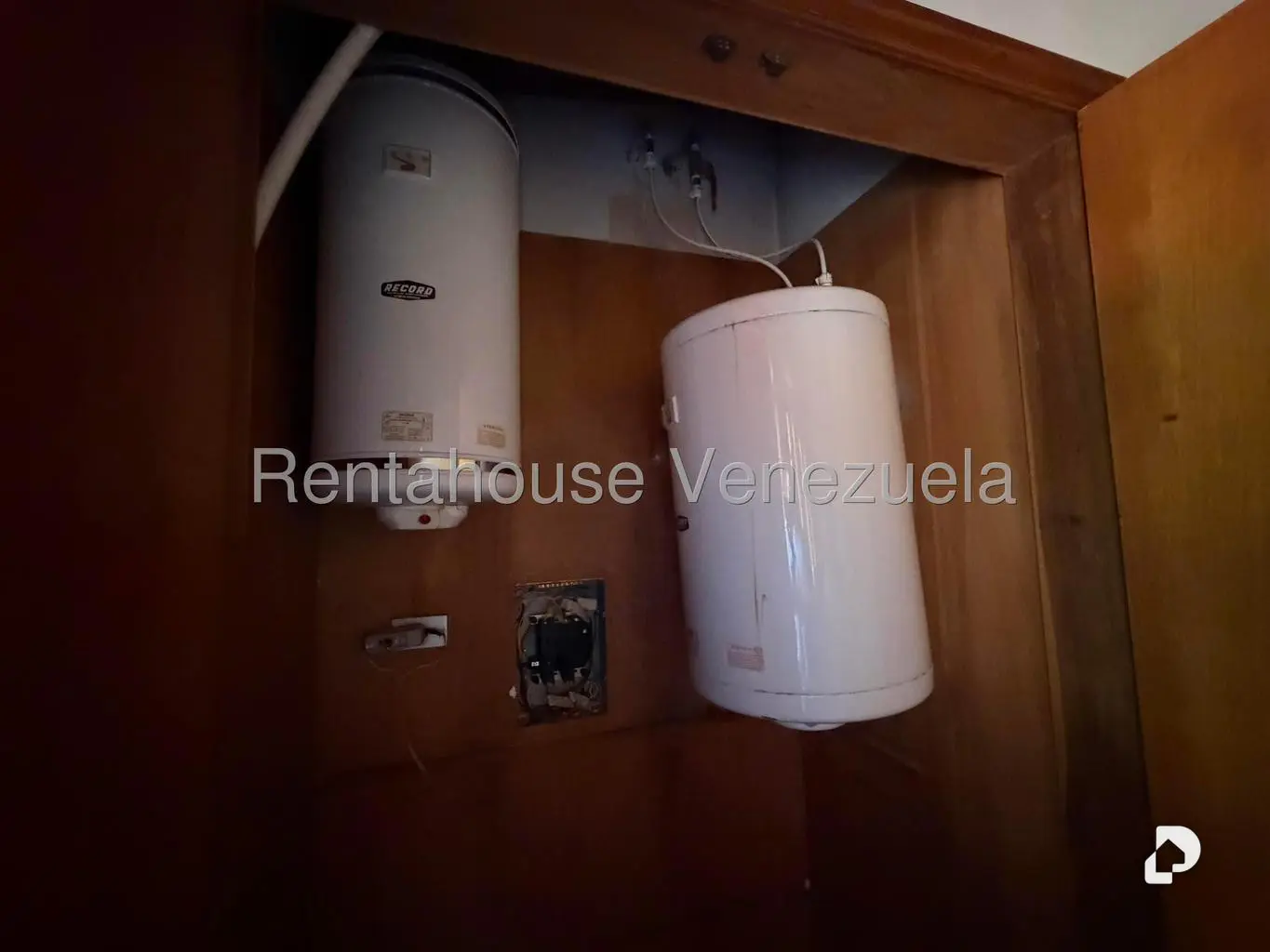 House in Colinas de Santa Mónica, Caracas – 57
