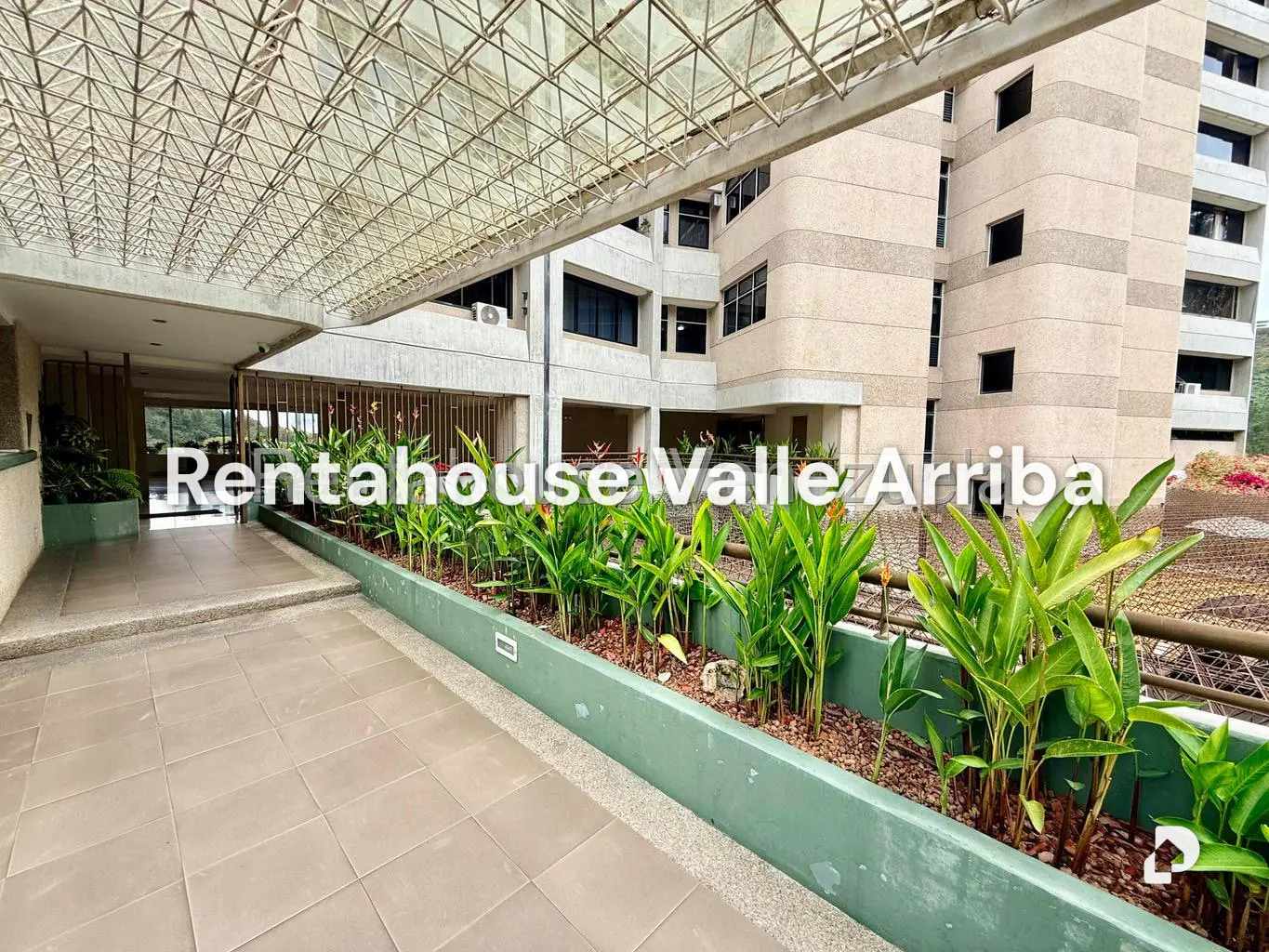 Apartamento en Lomas de La Lagunita, Caracas – 2
