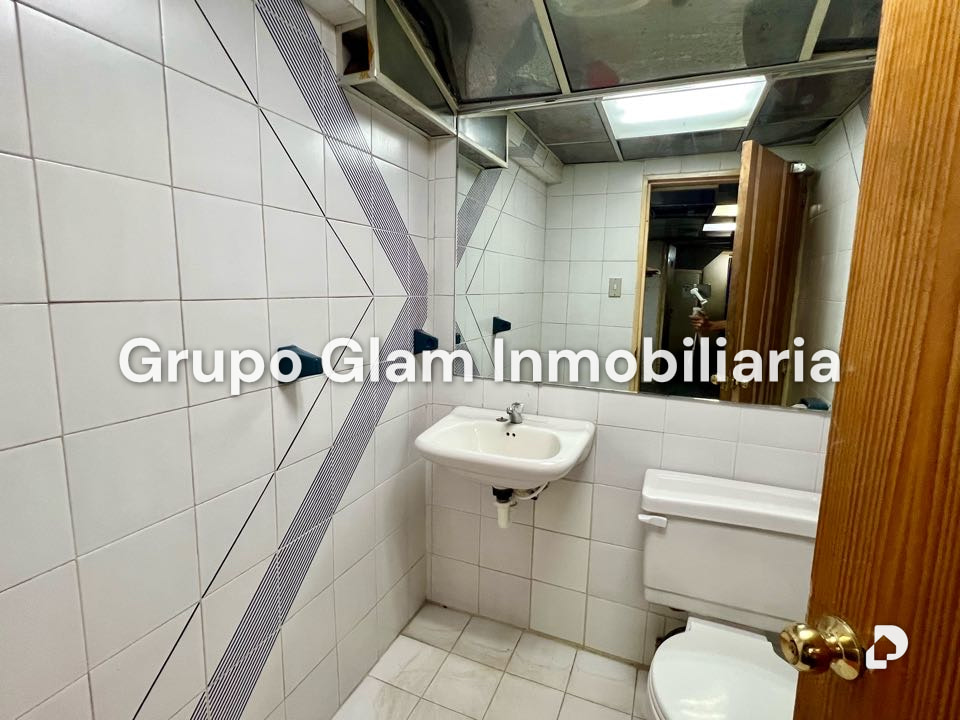Local comercial en Los Palos Grandes, Caracas – 17