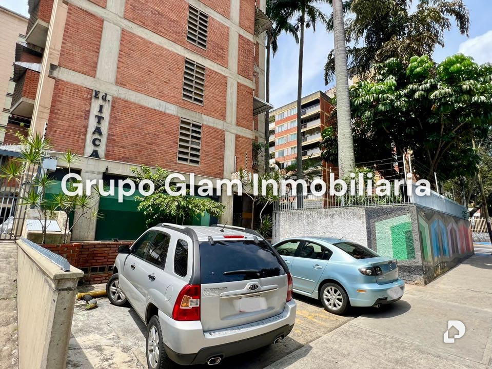 Local comercial en Los Palos Grandes, Caracas – 1