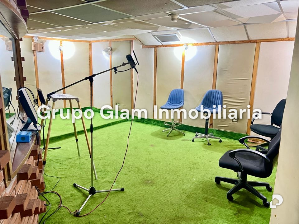 Local comercial en Los Palos Grandes, Caracas – 11