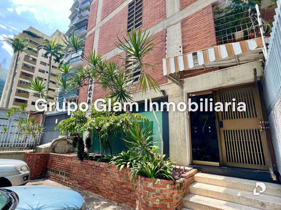 Local comercial en Los Palos Grandes, Caracas – 2