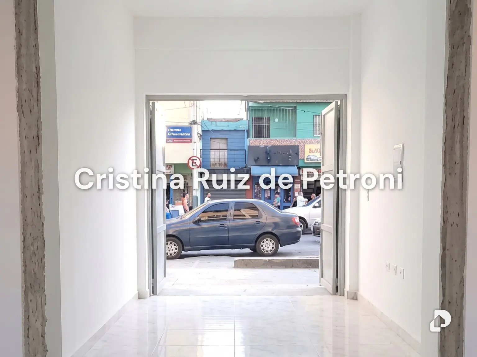 Local comercial en Urbanización Colinas de Los Chaguaramos, Caracas – 3