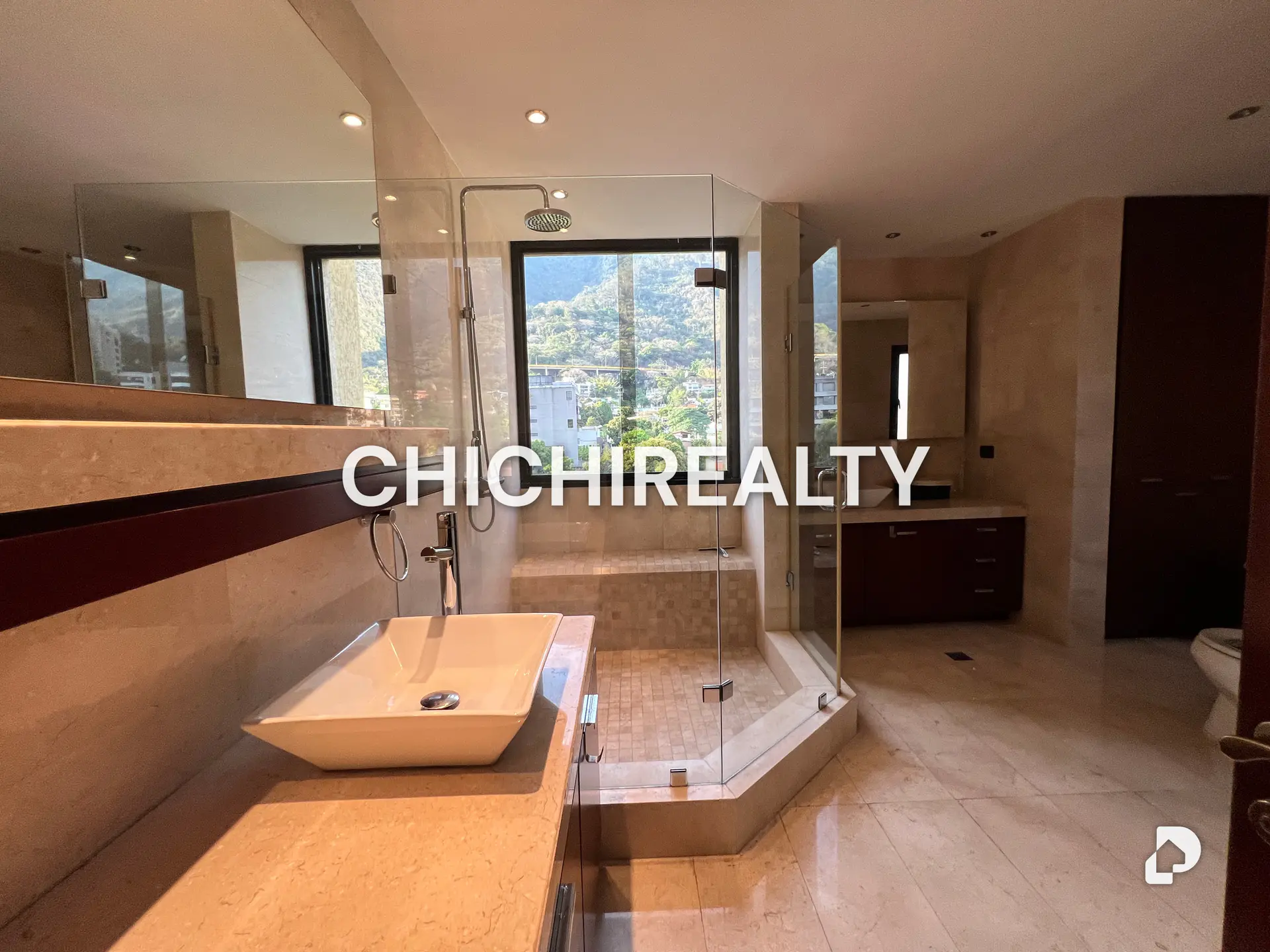 Penthouse in Los Palos Grandes, Caracas – 4
