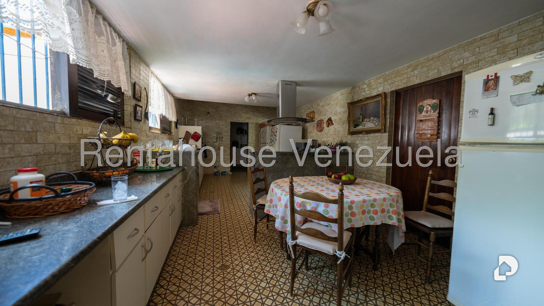 Casa en Cerro Verde, Caracas – 16
