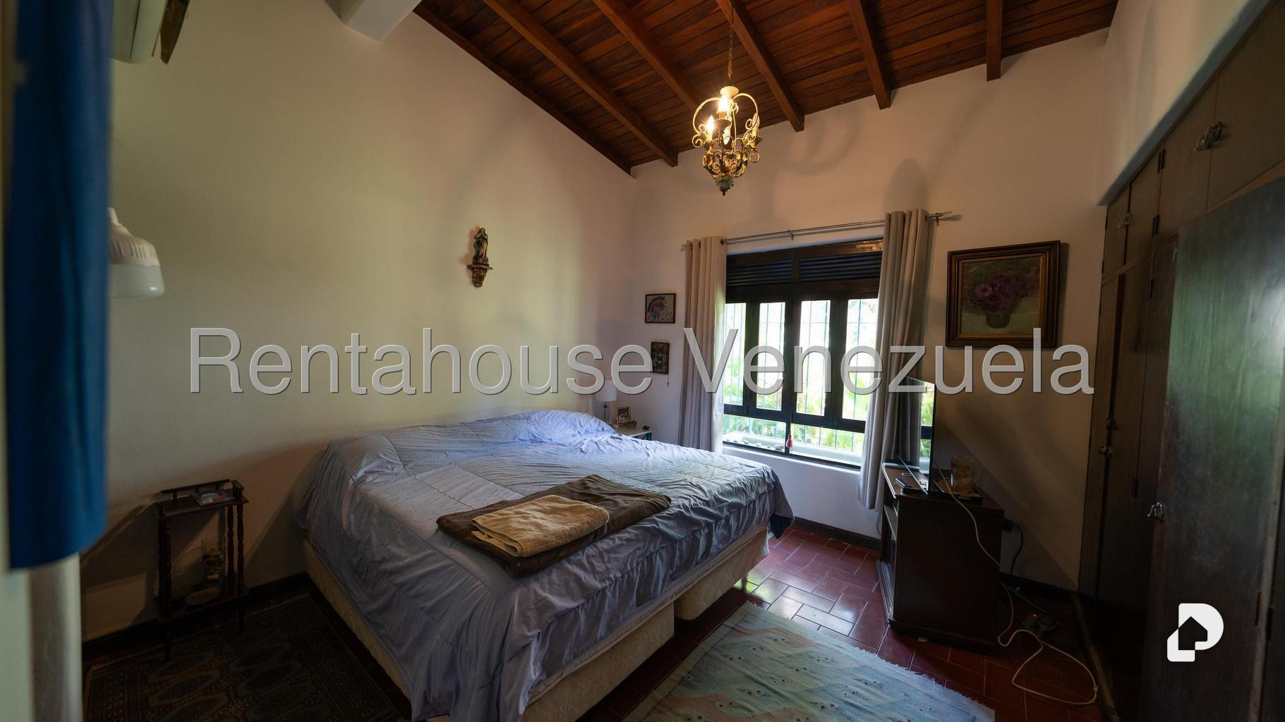 Casa en Cerro Verde, Caracas – 21