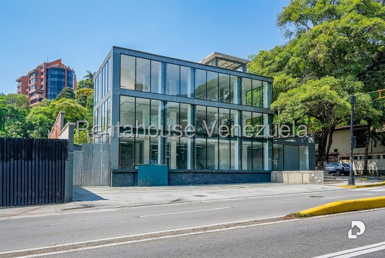 Local comercial en Chuao, Caracas – 1