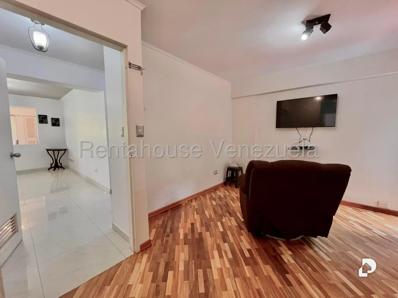 Apartamento en Los Naranjos (del Cafetal), Caracas – 28